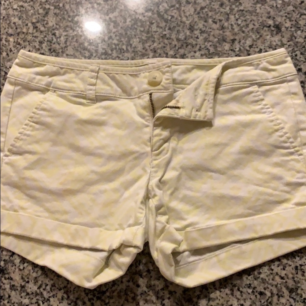 Yellow midi stretch shorts